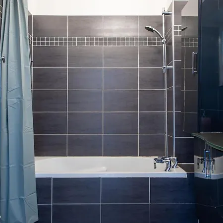 Sea Front - Panoramic View With Terrace - 85 M Apartamento *