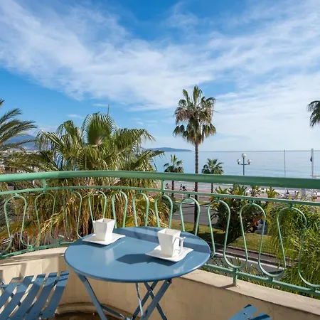 Sea Front - Panoramic View With Terrace - 85 M Apartman *