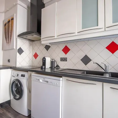 Sea Front - Panoramic View With Terrace - 85 M Apartament