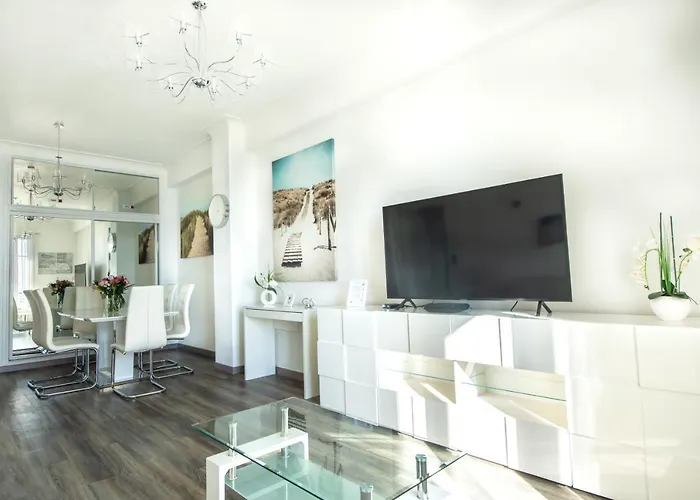 Sea Front - Panoramic View With Terrace - 85 M Lejlighed *